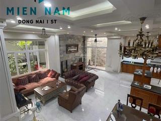 Bán biệt thự d2d 16x18 sổ thổ cư hoàn công gia 24tỷ  0794 290 ***