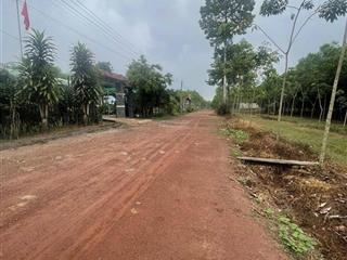 Kẹt tiền bán gấp đất gần tp đồng xoài, đúng 890tr/9431m2 sổ riêng. thiện chí gọi 0903 263 *** xem sổ