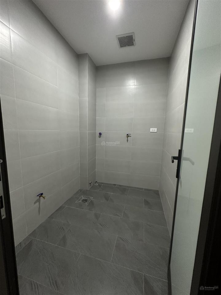 Cho thuê tầng 1 căn góc liền kề đại kim. mỗi tầng 100m2 /sàn hoàn thiện đẹp giáp đh thăng long