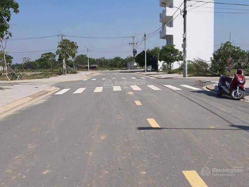 Chủ cần bán lô mặt tiền đường 20m tại đảo kim cương tp thủ đức 76,5m2/5 tỷ 099  0972 383 ***