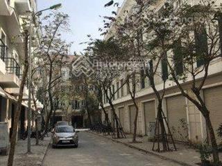 Liền kề đô nghĩa hà đông 100m2, hướng tb, xây thô, giá 18.5 bao tên.  0936 846 *** mrs hạnh.