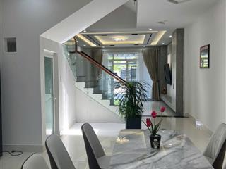 Cần bán nhà 3 tầng đường huỳnh ngọc đủ ( 3pn , 4wc )  gần cầu hoà xuân .