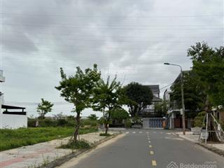 Cần bán đất đường huỳnh văn gấm ( dt  121 m2 , đông bắc )  hoà xuân , đà nẵng .