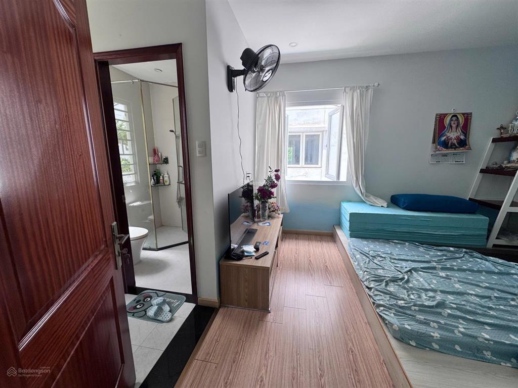 Cho thuê biệt thự melosa garden khang điền, phú hữu, q9. full nội thất 25 triệu bao phí quản lý