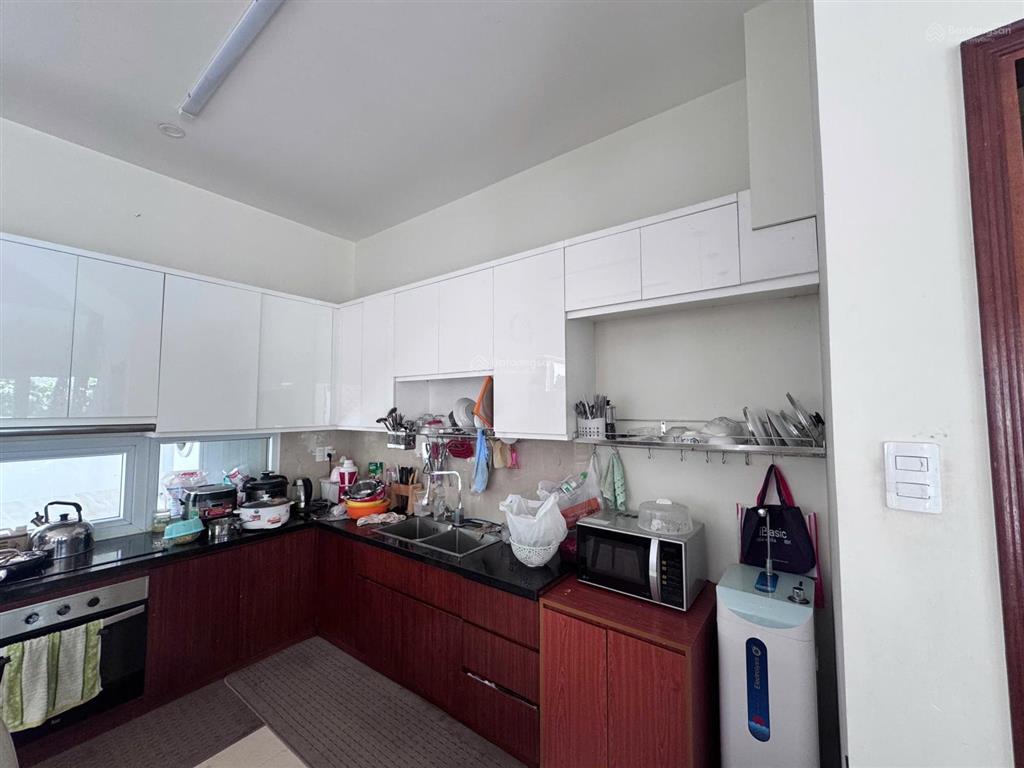 Cho thuê biệt thự melosa garden khang điền, phú hữu, q9. full nội thất 25 triệu bao phí quản lý