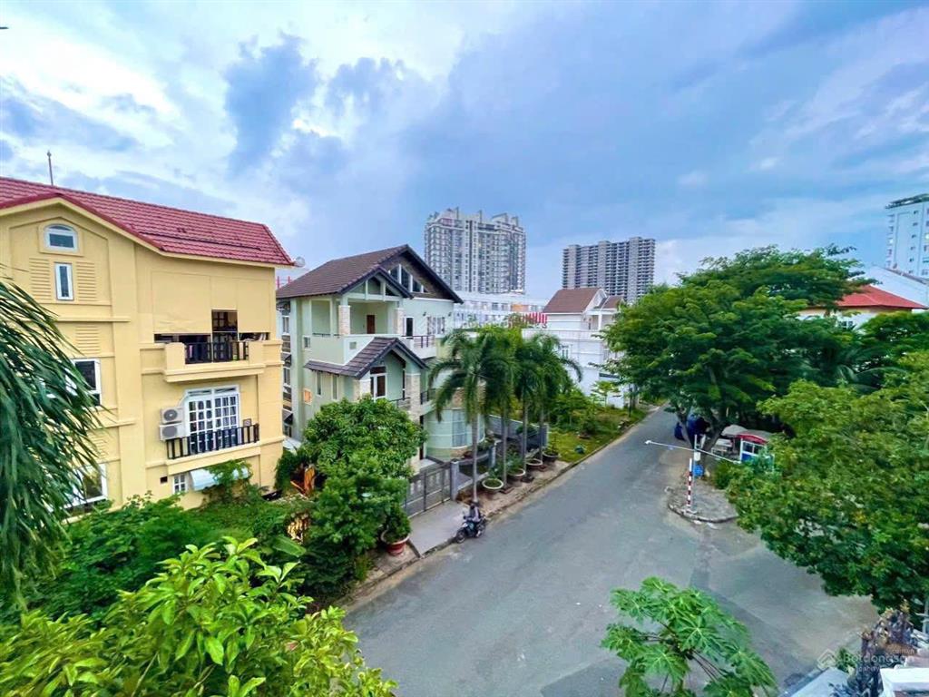 Bán biệt thự cao cấp nam thông 2 phú mỹ hưng