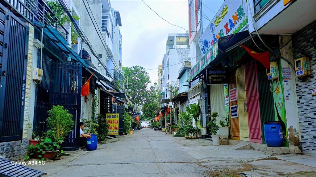 Nhà 1/ đường số 11, p.bình hưng hoà, dt 4x14m, c4 + lửng.hẻm 6m thông