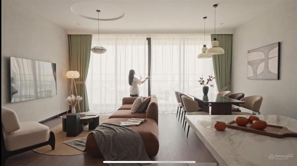 Cho thuê căn 2pn đủ đồ tại dự án cc heritage west lake hồ tây.  0818 111 ***