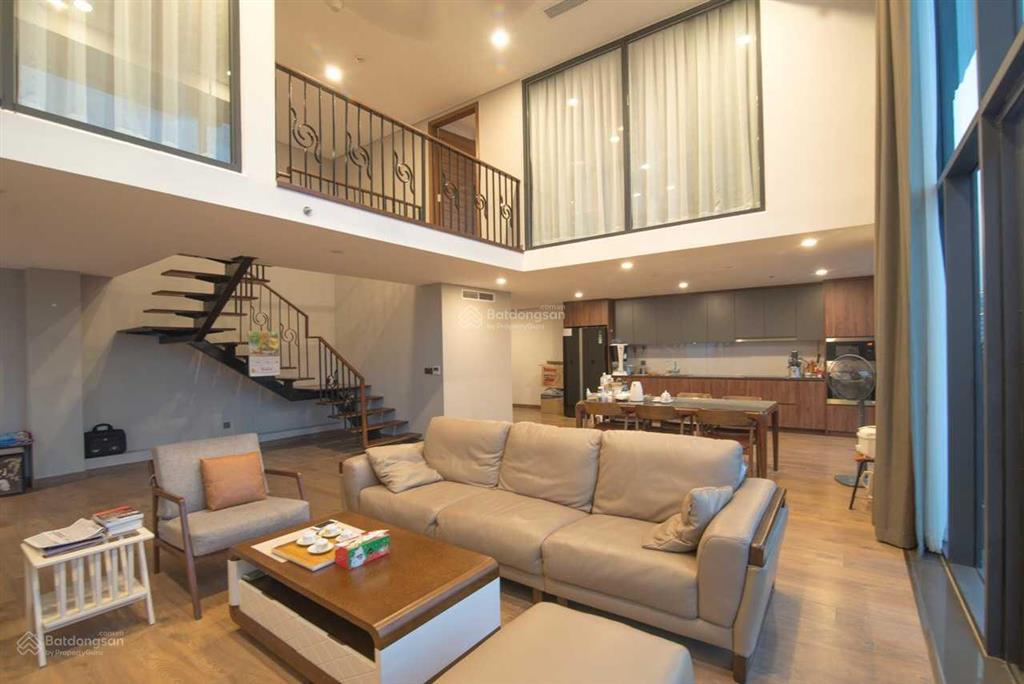 Chính chủ cho thuê gấp căn hộ thông tầng tại cc cao cấp pentstudio view hồ giá tốt.  0818 111 ***