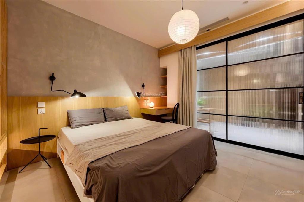 Cho thuê căn 2pn, đủ đồ view hồ tại cc 6th element, tây hồ.  0818 111 ***