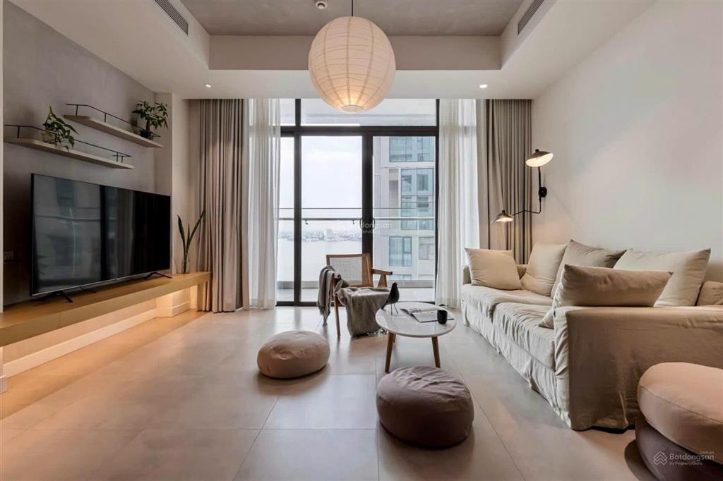 Cho thuê căn 2pn, đủ đồ view hồ tại cc 6th element, tây hồ.  0818 111 ***