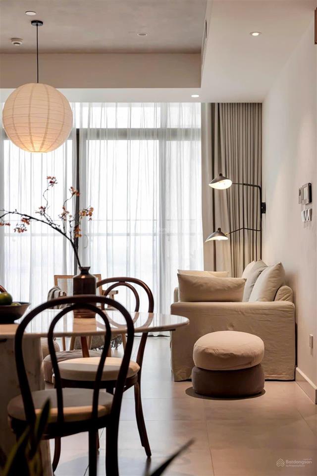 Cho thuê căn 2pn, đủ đồ view hồ tại cc 6th element, tây hồ.  0818 111 ***