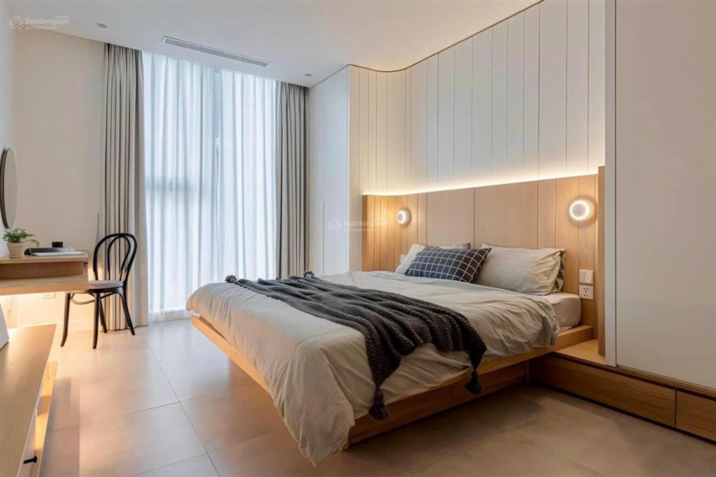 Cho thuê căn 2pn, đủ đồ view hồ tại cc 6th element, tây hồ.  0818 111 ***