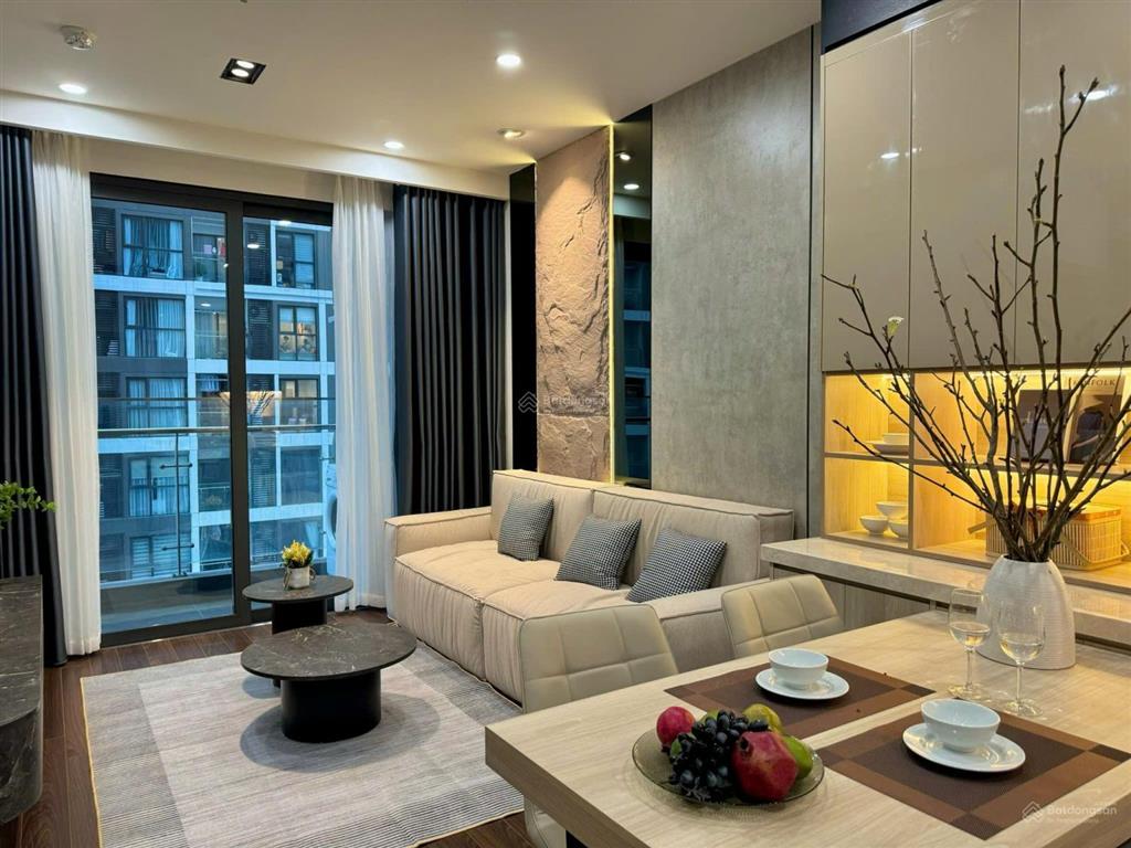 Cần cho thuê căn hộ 2pn đủ đồ tại dự án sunshine riverside, phú thương, tây hồ  0818 111 ***