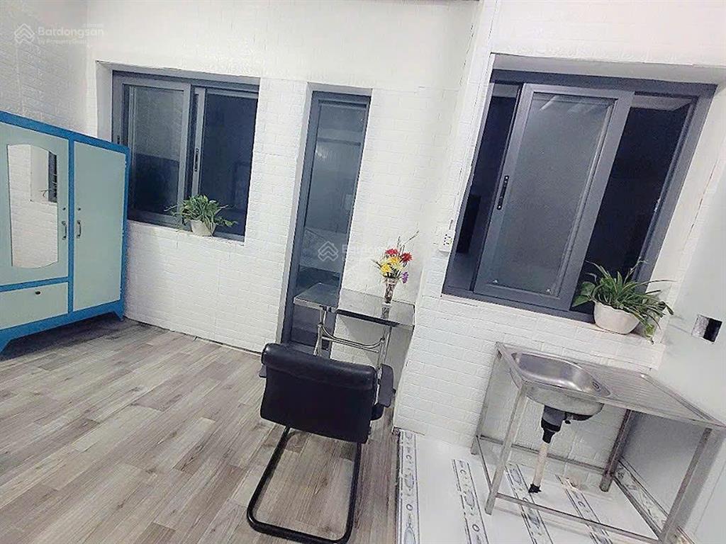 Cho thuê phòng trọ mới đẹp khu biệt thự đông tăng long gần trường đại học tài chính marketing