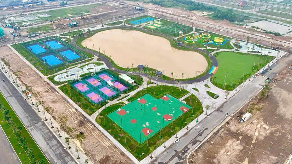 Chỉ 500 tr có nhà 3.4 tỷ vinhomes green city 4 tầng tặng vf3 kế phố trung hoa cho thuê 1825tr/th