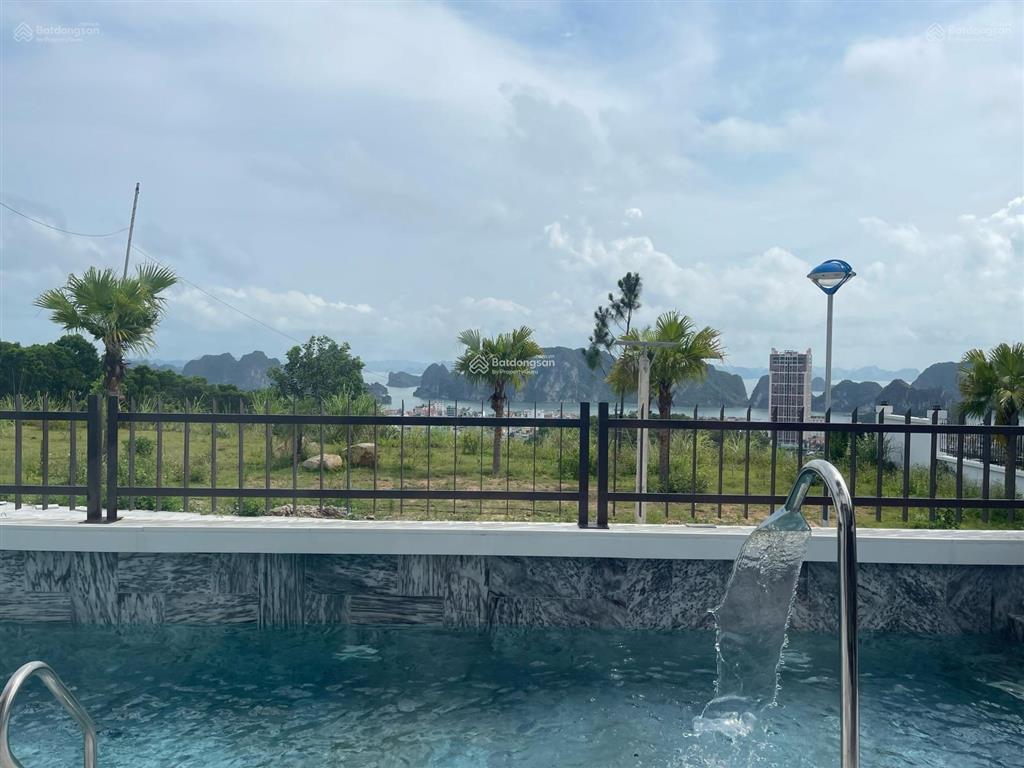 Bán gấp căn biệt thự flc hạ long full nội thất 300m2 có bể bơi view trực diện vịnh.  0973 272 ***