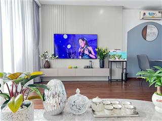 Duy nhất 1 căn 1ngủ view cầu bc nội thấy đẹp.  0973 272 ***