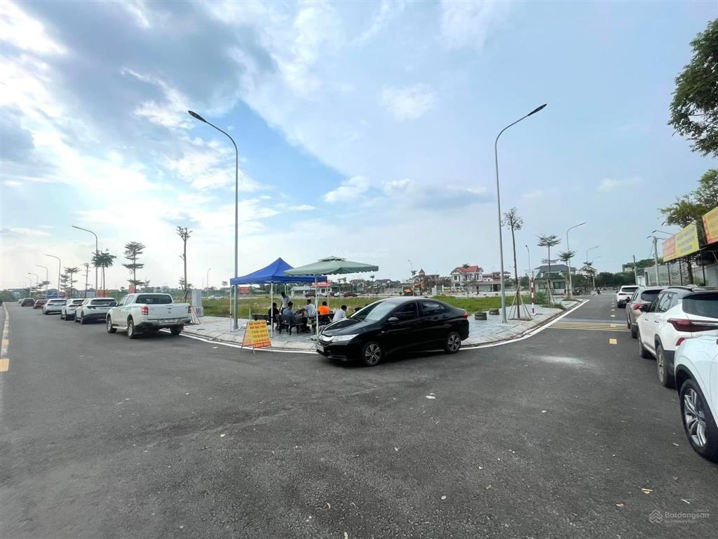 Chính chủ gửi lô đấu giá tân dân, đường 15.5m, vỉa hè 4m, kinh doanh, 110m giá 3x tr/m2.0967 635 ***