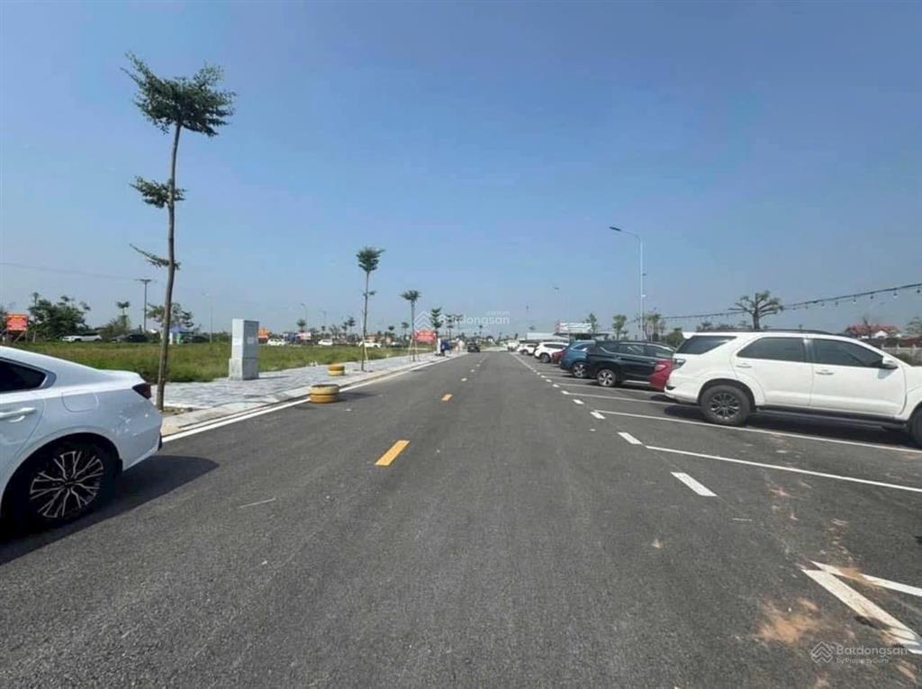 Chính chủ gửi lô đấu giá tân dân, đường 15.5m, vỉa hè 4m, kinh doanh, 110m giá 3x tr/m2.0967 635 ***