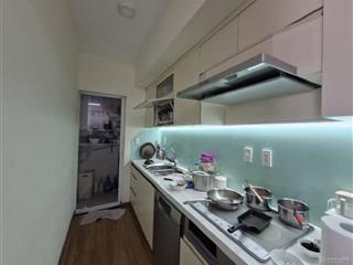 Chủ bán gấp 2pn 2wc, 68m, full nội thất xịn xò, tầng trung thoáng mát. xách vali vào ở ngay