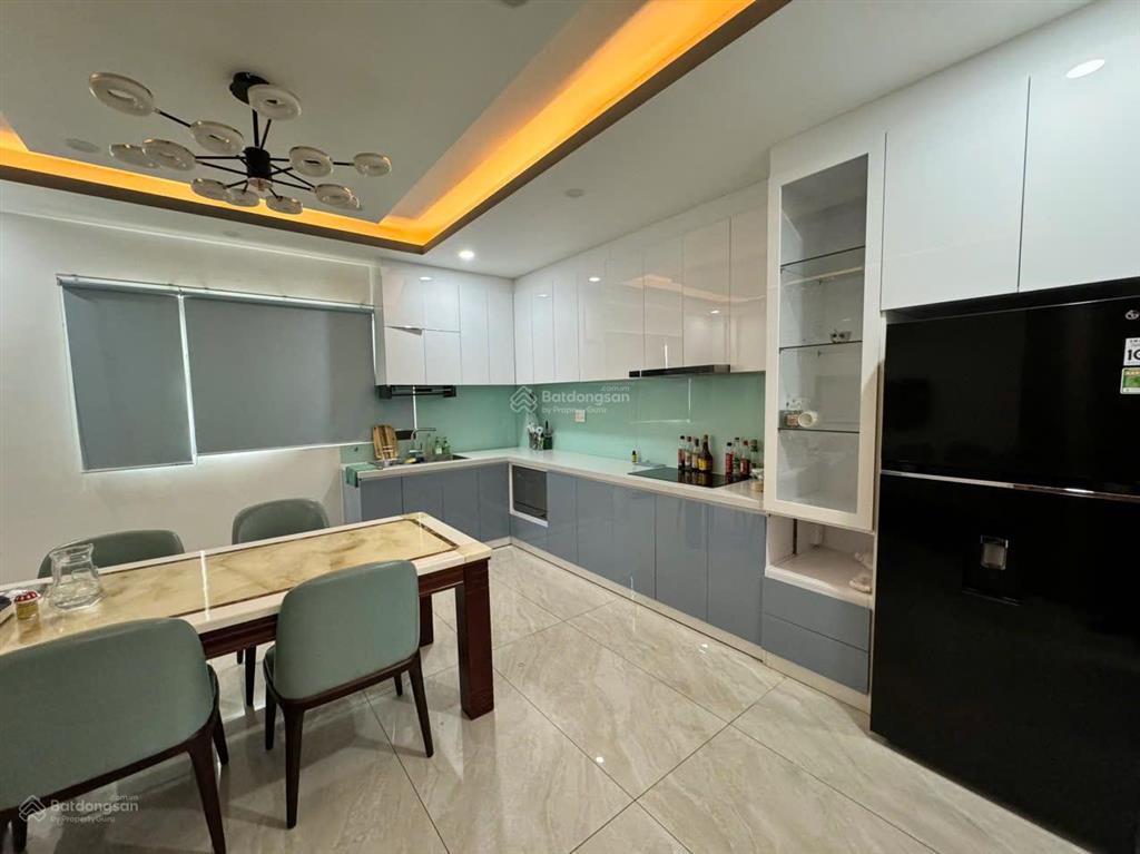 Ngộp bank bán nhà 2 mặt tiền đường 16m khu trần não gần đh gtvt 11x30m. ctxd hầm, 7 tầng