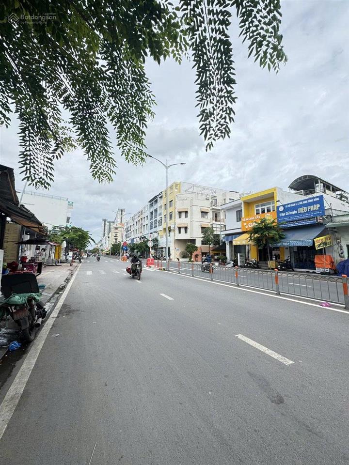 118 tr/m2 khuôn hiếm 16x44m, mặt tiền tạ quang bửu gần aeon mall, quận 8