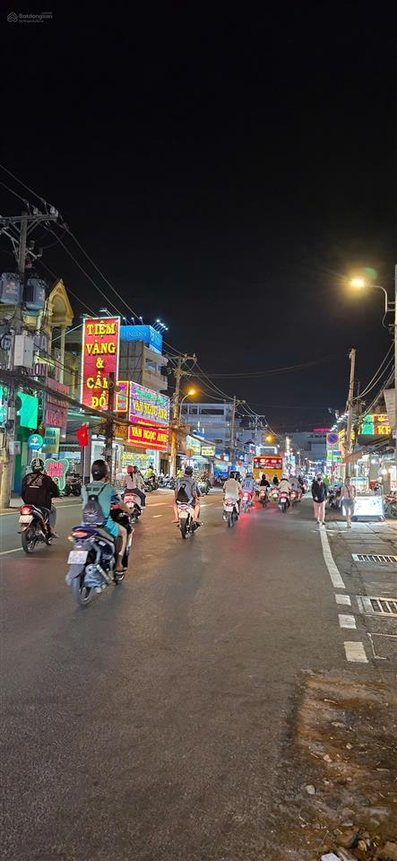 72 tr/m2 lô đất 56x56m đường lê văn việt gần khu cnc. phù hợp xây 2 block chung cư