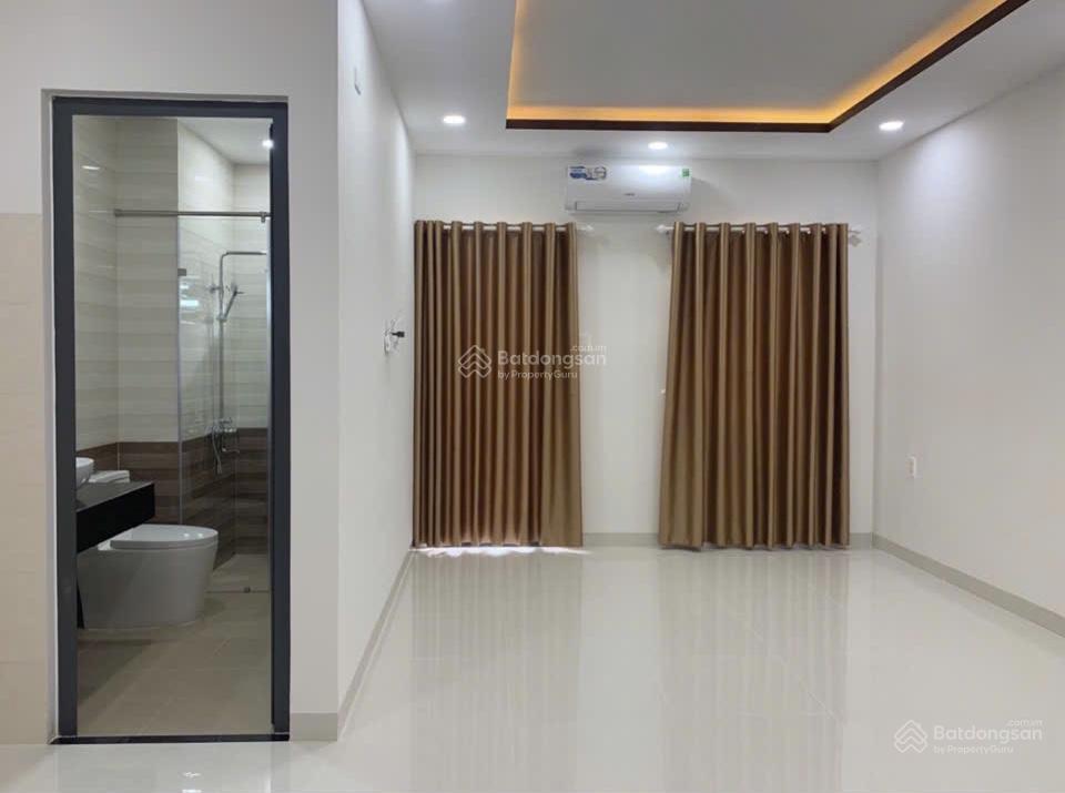 Bán nhà 4 tầng sổ hồng đường rộng 20m có nguồn thu nhập tại kđt vcn phước hải nha trang
