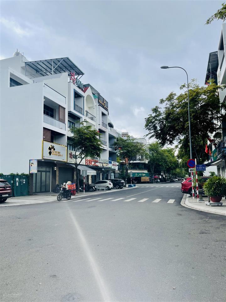 Bán nhà 4 tầng sổ hồng đường rộng 20m có nguồn thu nhập tại kđt vcn phước hải nha trang