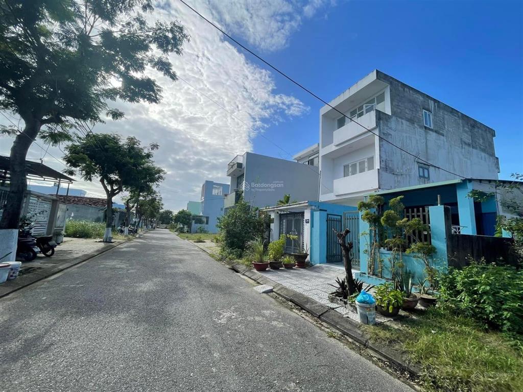 Cần bán lô đất đường bát nàn công chúa, biển tân trà, giá 4ty2