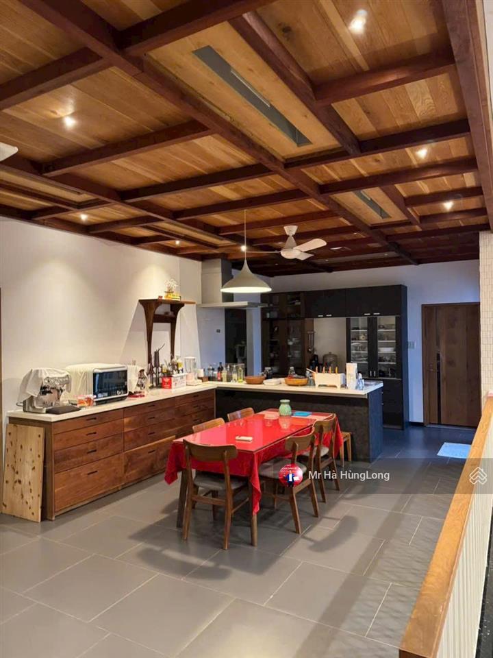 Bán villa 2 mặt tiền đường nguyễn văn hưởng và vũ văn cẩn, dt 800m2