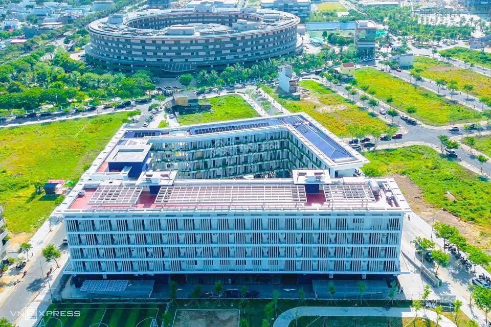 Lô góc đẹp gần cổng đại học fpt bán. khu đô thị fpt đà nẵng
