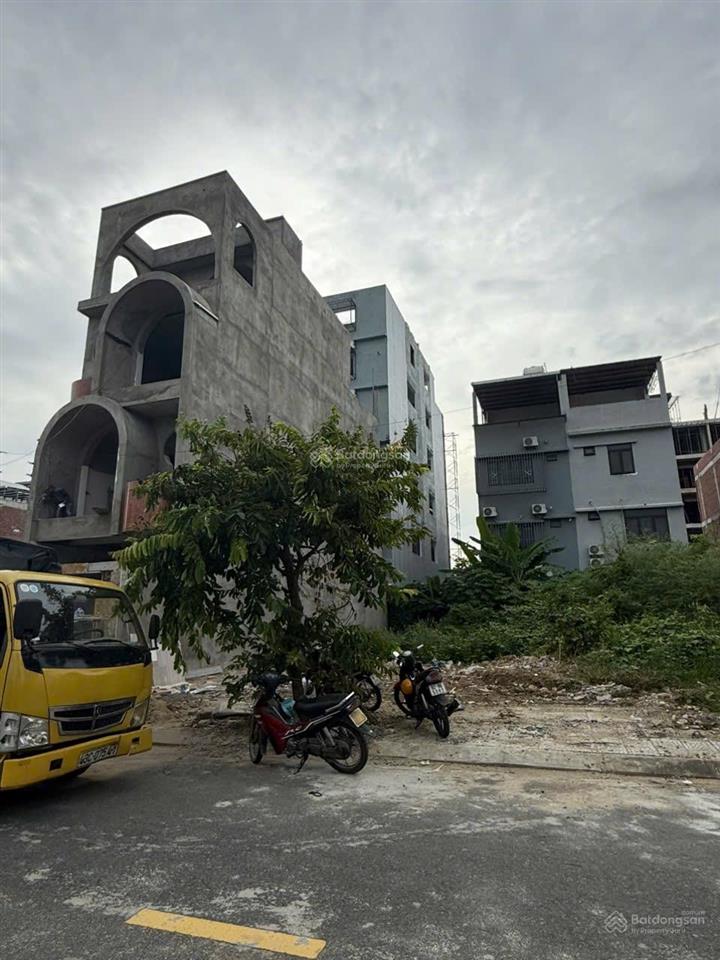 Cc bán đất hoà phú 28, gần biển, khu e kim long