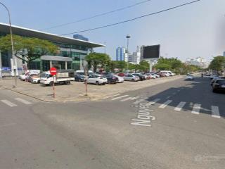 Giảm giá 1 tỉ  cần bán nhanh nhà 3 tầng mt nguyễn chí thanh gần nhà hát trưng vương.  0905 927 ***