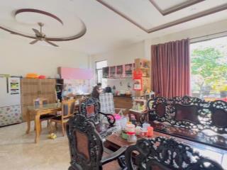 Lô góc lương nhữ hộc ngay đại học ngoại ngữ  3 tầng  mặt tiền dài 20m  đang cho thuê quán cà phê