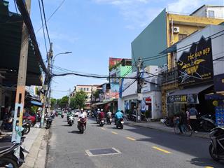 Bán 2 căn nhà mt trần cao vân khu buôn bán sầm uất  giá 8 tỉ xx.  0905 927 ***