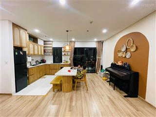 Bán cc 3pn, 2wc, 82.7m2 tại fpt plaza 1, giá tốt 3 tỷ vnd