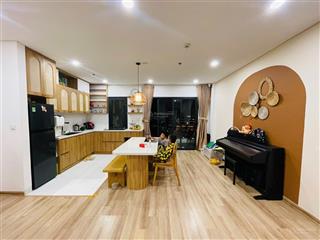Độc quyền bán căn 3pn, viêw biển, sông, full nội thất, sản phẩm hiếm, giá tốt.
