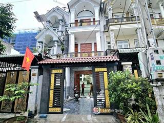 Bán nhà đẹp gần vincom 550 dĩ an