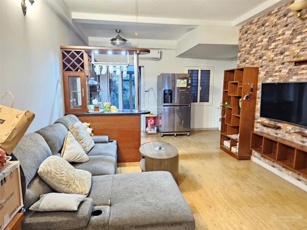 Đường số 5 tiamo, gần sông và view khu biệt thự, căn duy nhất giá rẻ. 0933 292 ***