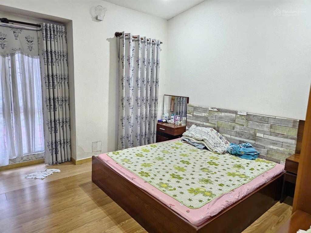 Đường số 5 tiamo, gần sông và view khu biệt thự, căn duy nhất giá rẻ. 0933 292 ***