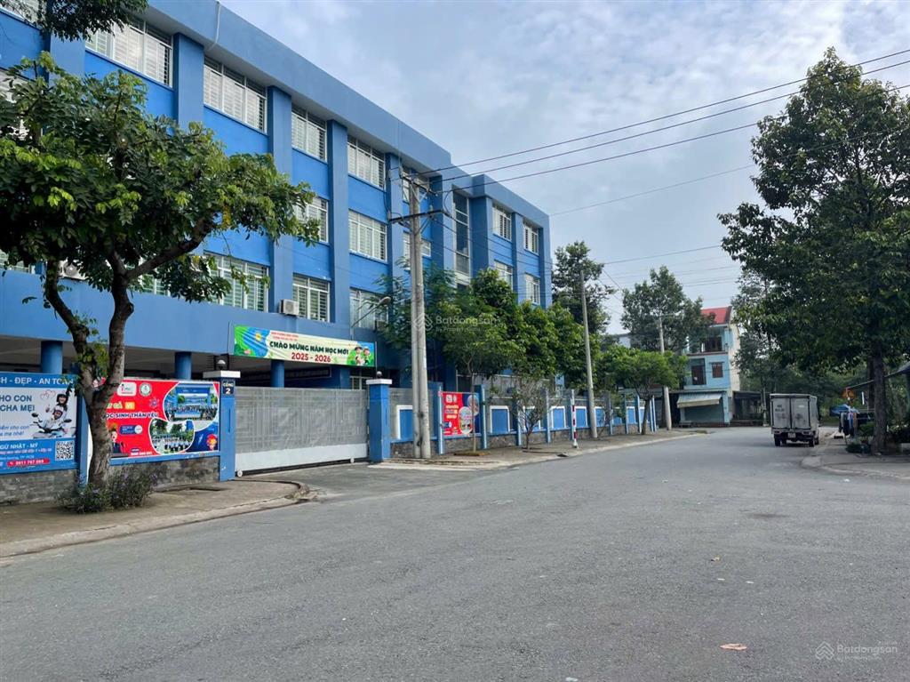 Tái định cư phú tân, lô góc mặt tiền n8  d6, giá cực rẻ. 0933 292 ***