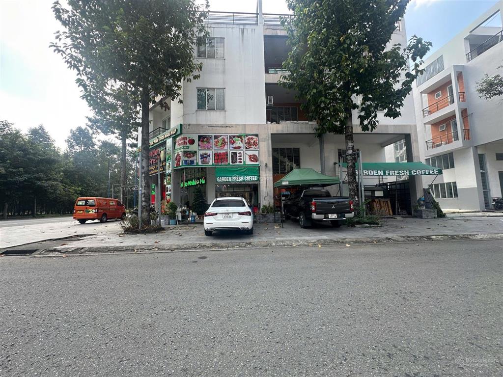 Mặt tiền đồng khởi, căn 3 mặt tiền, vị trí kinh doanh, giá cực rẻ. 0933 292 ***