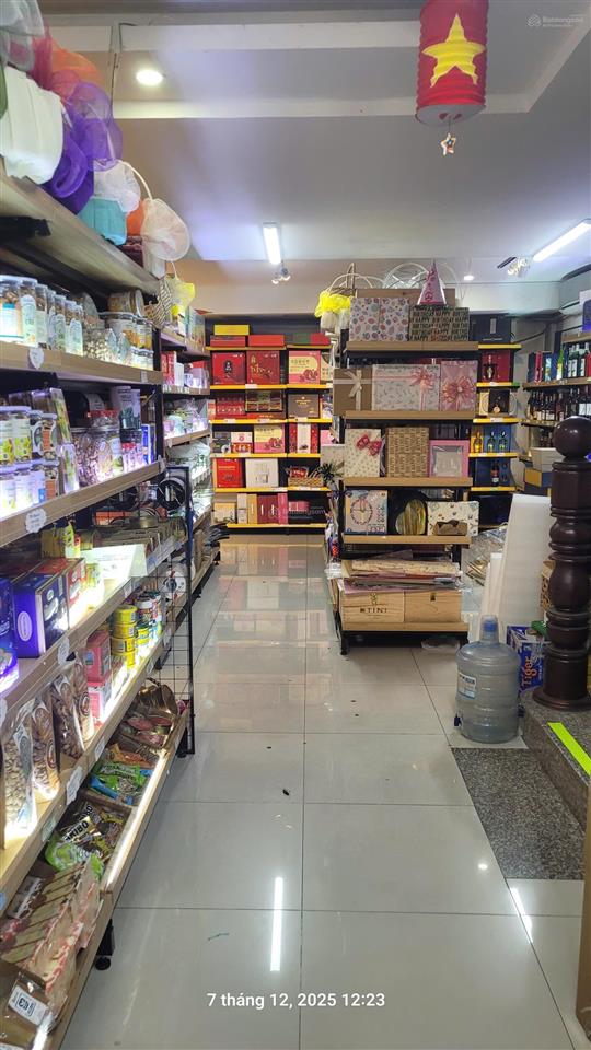 Mặt tiền đồng khởi, căn 3 mặt tiền, vị trí kinh doanh, giá cực rẻ. 0933 292 ***