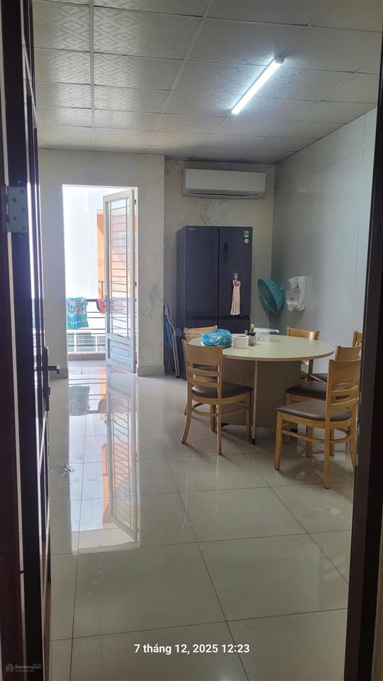 Mặt tiền đồng khởi, căn 3 mặt tiền, vị trí kinh doanh, giá cực rẻ. 0933 292 ***