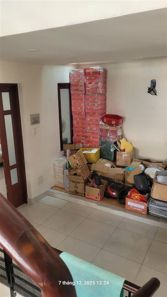 Mặt tiền đồng khởi, căn 3 mặt tiền, vị trí kinh doanh, giá cực rẻ. 0933 292 ***