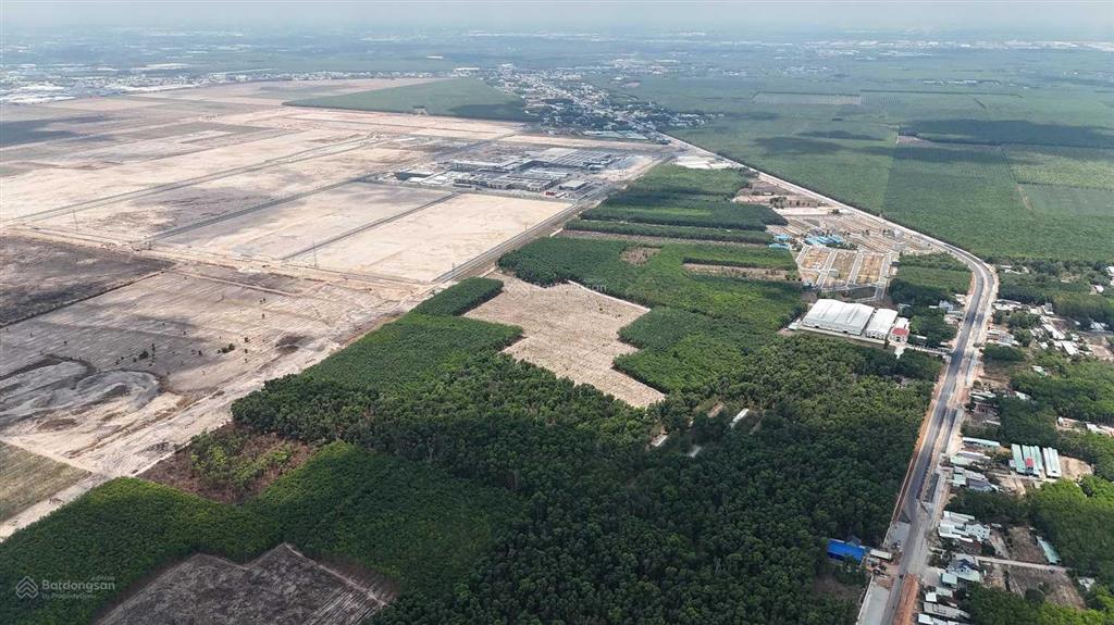 Bán quỹ đất 3 mặt tiền tổng diện tích gần 10ha làm dự án khu nhà ở cạnh vsip 3