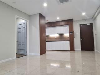 Căn hộ chung cư vĩnh hội sát bờ sông và công viên hồ điều hòa