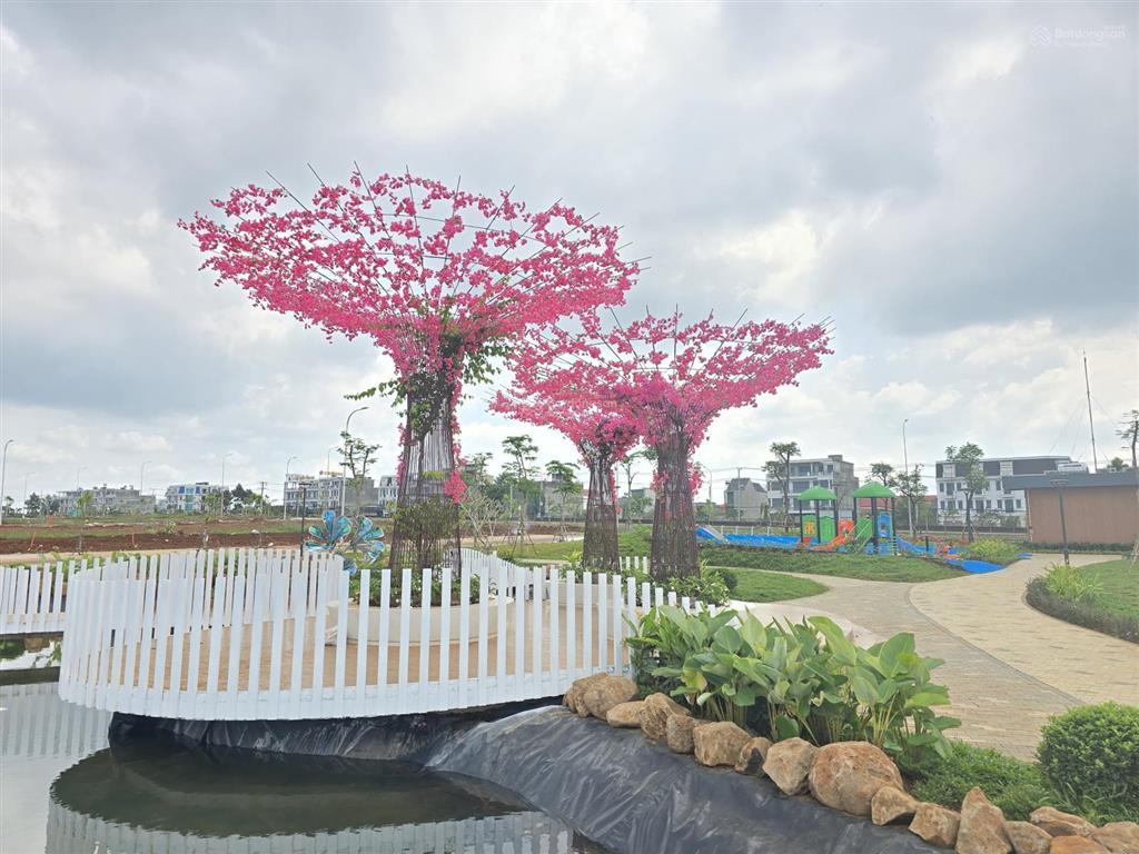 Đất biệt thự ngay ngã 4 dầu giây đi sân bay long thành đà lạt, chợ đầu mối dầu giây 0919 139 ***